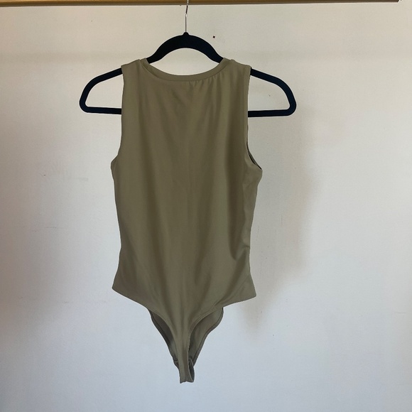 House of Harlow olive green bodysuit - Picture 3 of 3